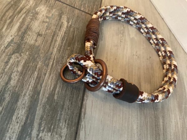 Halsband mit Zugstoppvon fiffychic in den Farben ncappuccino